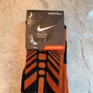 NWT Mens Nike Elite socks size Large